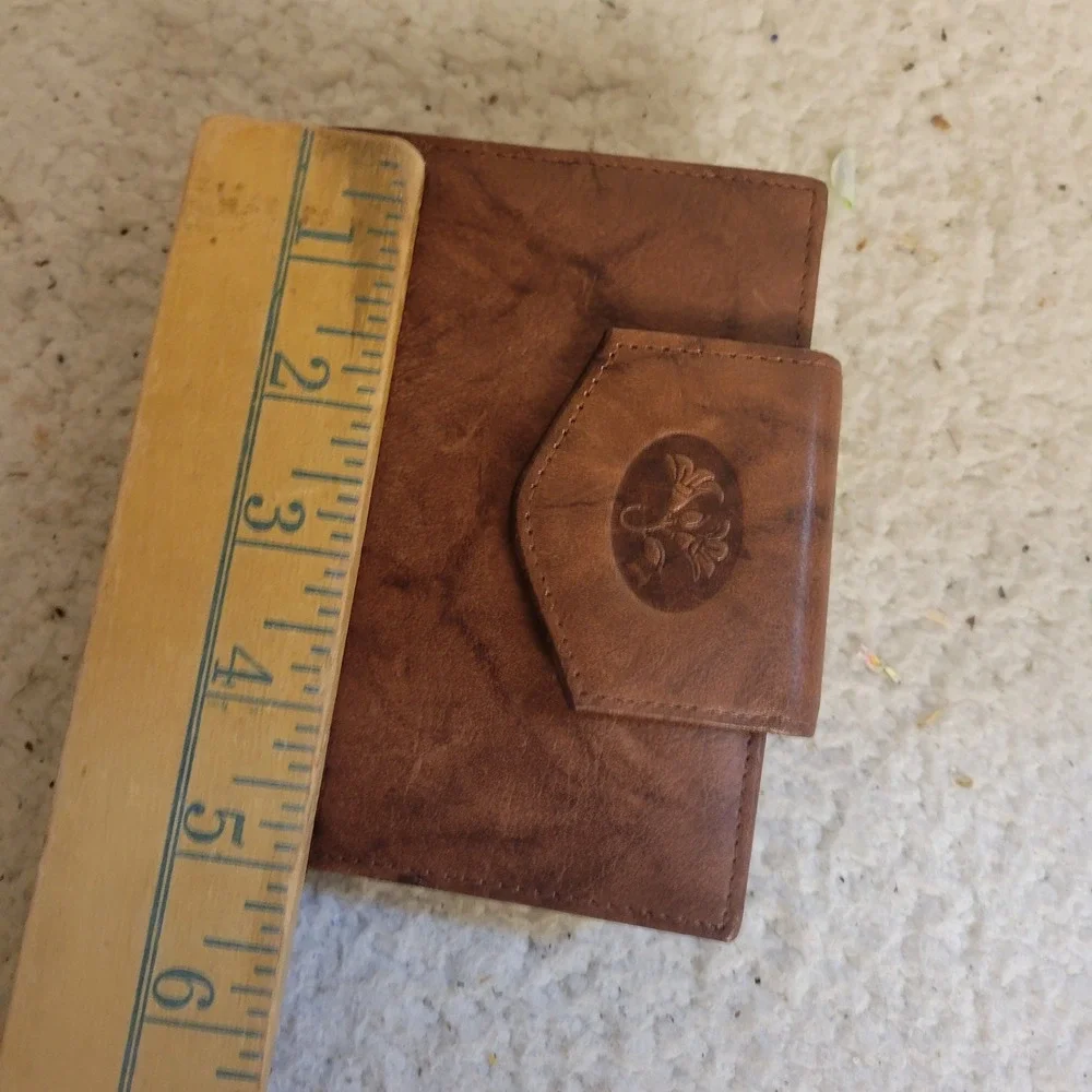 Buxton Leather Trifold Wallet Womens Brown Excellent Floral Kisslock Vintage